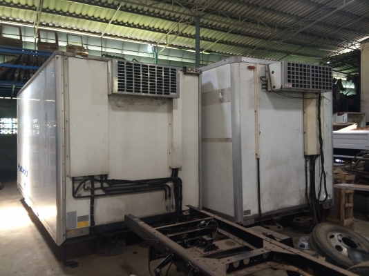 ขายตู้เย็นถอดจากรถ 6 ล้อ ขนาดกว้าง 205 ซม ยาว 450 ซม มือสองจากญี่ปุ่น