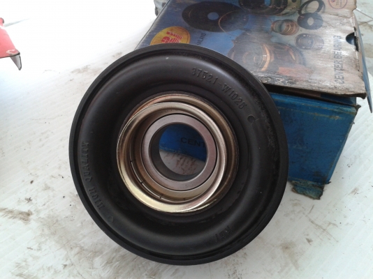 ลูกปืนล้อหลัง