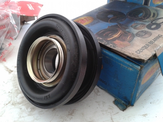 ลูกปืนล้อหลัง