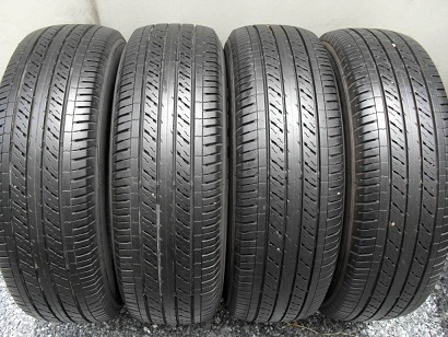 ขายยาง DUNLOP SP LT37ปี3312(1ชุด) 215-65-16 ราคา 4,000