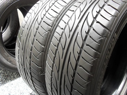 ขายยาง DUNLOP SP SPORT LM703 ปี12,13(1คู่) 205-55-16 ราคา 2,000