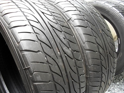 ขายยาง DUNLOP SP SPORT LM703 ปี12(1คู่) 215-60-16 ราคา 2,000