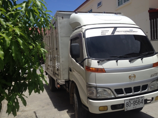 ขายรถบรรทุก 6 ล้อ HINO DUTRO 121 แรงม้า  ปี49