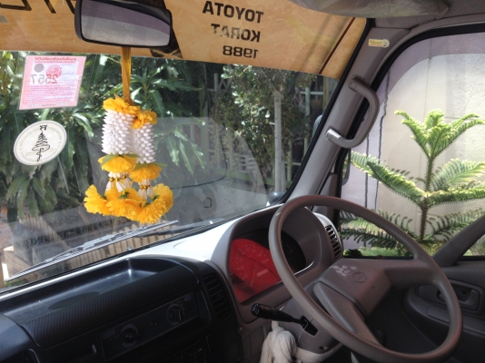 ขายรถบรรทุก 6 ล้อ HINO DUTRO 121 แรงม้า  ปี49