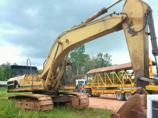 มาอีกแล้ว แบบแพ็คคู่ 2 คัน แม็คโค CATERPILLAR (JAPAN) 330 B / 330 BLชั่วโมงใช้งาน 8616 / 16651 ชั่วโมง