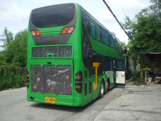 Nissan 2 ชั้น สภาพดี