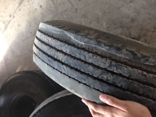 ยาง8.25-16เรเดียล + กระทะ สภาพดีถอดเพื่อเปลี่ยนเป็นแบบไม่มียางใน ยาง8.25-16เรเดียล + กระทะ สภาพดีถอดเพื่อเปลี่ยนเป็นแบบไม่มียางใน