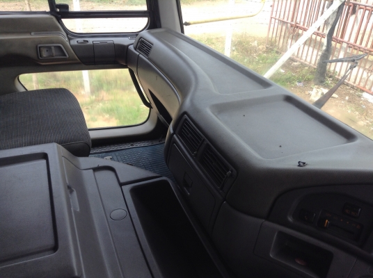 ขาย10ล้อp11เพลาเดียว320แรง