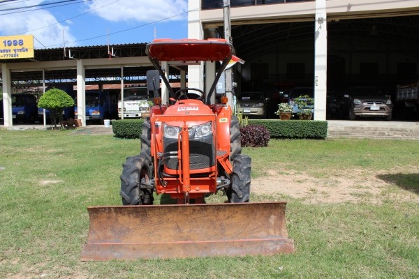 ขายรถไถ KUBOTA L3608 พร้อมดันหน้าและพรานหลัง รถไร่สภาพเดิมๆไม่ได้ทำสีใหม่ พร้อมใช้งาน