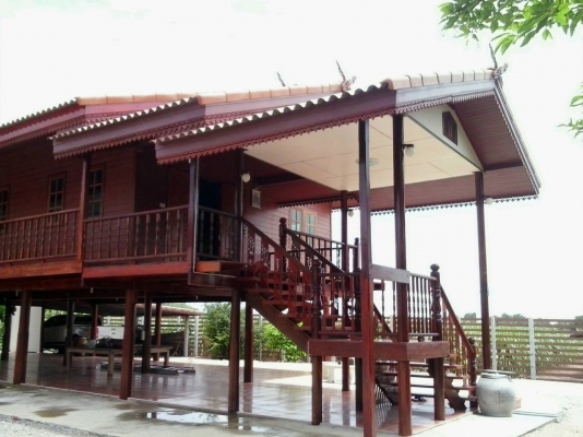 **** ขายบ้านพร้อมที่ดิน 1 ไร่ ****