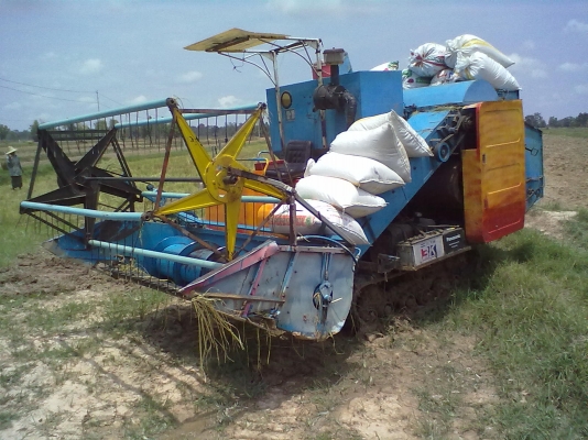 ขายรถเกี่ยวข้าวZAI