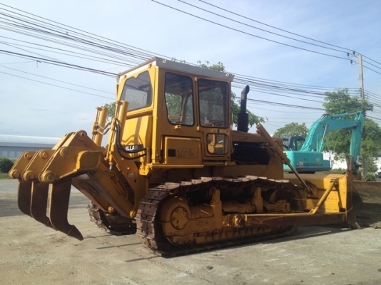 ขายแทรคเตอร์ D6D รถนอกนำเข้า สภาพสายพร้อมใช้งาน ติดต่อ อำพล 090-9694506/080-3031241