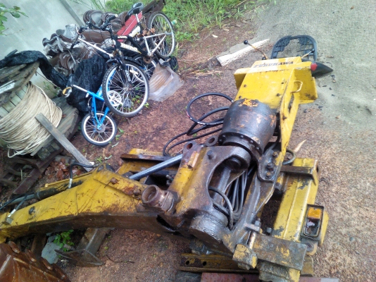 ขายชุดขุดหลังติดท้ายรถตัก ขายถูกๆ คร๊าบลดอีกครับ