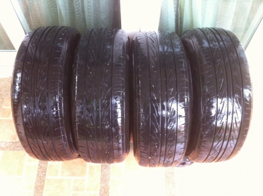 ขายยาง bridgestone 215-65-15 ปี 12 ถูกๆ