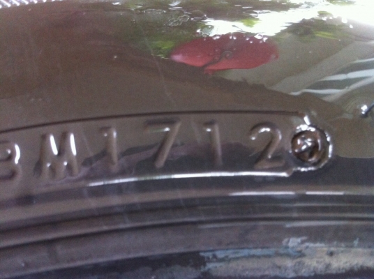 ขายยาง bridgestone 215-65-15 ปี 12 ถูกๆ ขายยาง bridgestone 215-65-15 ปี 12 ถูกๆ