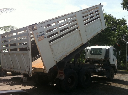 ISUZU FVZ 2 เพลา  240 แรงม้า กระบะดั๊มพ์ 3 มิตร