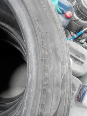 ขายยาง 245-40-19 สภาพ 80 \% 3 เส้น