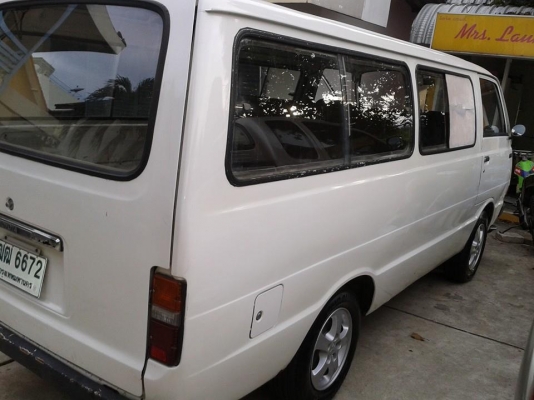 ขายรถตู้เก่าสภาพดีพร้อยใช้งาน ขายรถตู้เก่าสภาพดีพร้อยใช้งาน