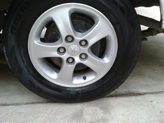 ขายรถตู้เก่าสภาพดีพร้อยใช้งาน ขายรถตู้เก่าสภาพดีพร้อยใช้งาน