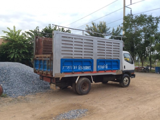 mitsubishi 6 ล้อดั้ม