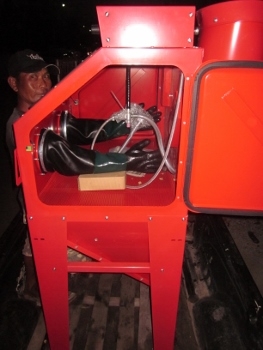 ขาย - ตู้พ่นทราย (ของใหม่) แบบมีถังเก็บ นำเข้าจากนอก CATZ: SCB 350