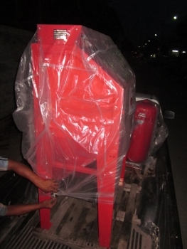 ขาย - ตู้พ่นทราย (ของใหม่) แบบมีถังเก็บ นำเข้าจากนอก CATZ: SCB 350