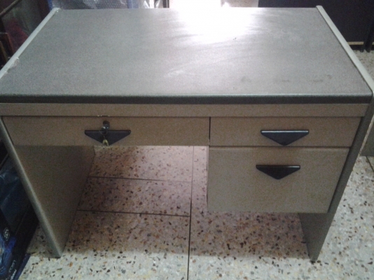 ขายโต๊ะคอม 300บาท ขายโต๊ะคอม 300บาท