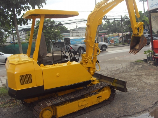 ขายรถแบ๊คโฮ pc-20 KOMATSU รุ่น 5