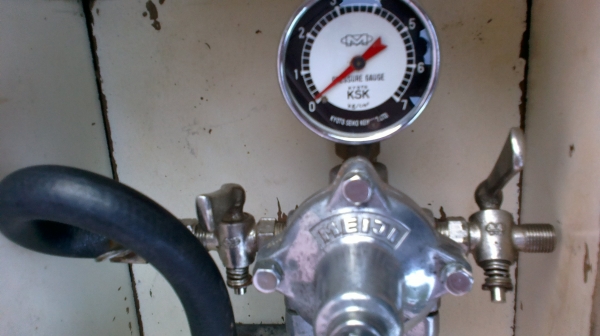 อุปกรณ์พ่นทราย