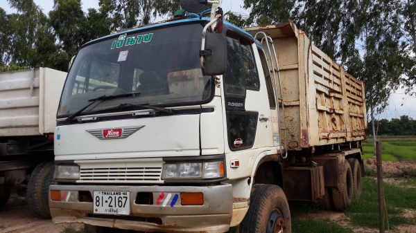 ขายด่วนHINOFM3MNLD240 แรงสองเพลาดั้มสภาพเดิมๆราคาไม่แพงคัชซีสวยจัดรีบจองโทร0843923995