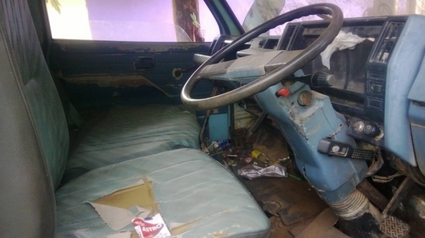 6ล้อรั้ว100แรงISUZU NKR57E รถจอด(ใช้งานได้ปกติ) เครื่องสวย คัสซีสวย...เล่มพร้อม...