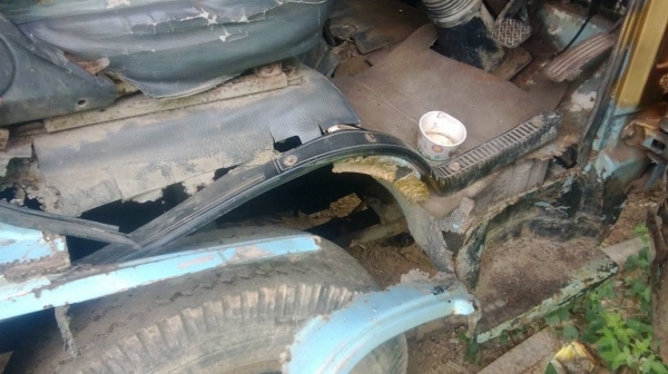 6ล้อรั้ว100แรงISUZU NKR57E รถจอด(ใช้งานได้ปกติ) เครื่องสวย คัสซีสวย...เล่มพร้อม...