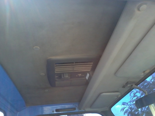 (ขายแล้วค่ะ คุณสํารวย)หกล้อดั้มอีซูสุ 3 คิว  88  แรงม้า  (รถห้างแท้ เดิม ๆ ทั้งคัน )   จดทะเบียน ปี 47   พร้อมใช้งาน   เล่มพร้อม..