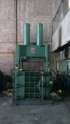 Sell> แท่นอัดไฮดรอลิคกระบอกคู่ อัดเสื้อผ้าส่งนอก เจ้าของเดิมต่อมาใหม่ เกือบล้านครับ ใช้อัดเสื้อผ้า ส่งออกนอกครับผม