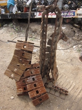 ขาย - แทรคเหล็ก 2 เส้น สำหรับรถขุด แบคโฮ PC 15-30 มือสองญี่ปุ่น