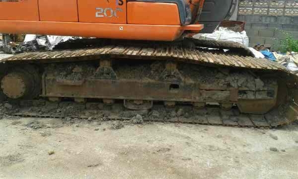 ขายดาวน์ HITACHI ZX200-1สภาพสวยพร้อมใช้ ติดต่อได้ที่คุณ อ๊อฟ พิจิตร 086-737-9991