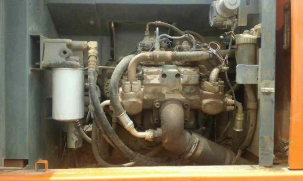 ขายดาวน์ HITACHI ZX200-1สภาพสวยพร้อมใช้ ติดต่อได้ที่คุณ อ๊อฟ พิจิตร 086-737-9991