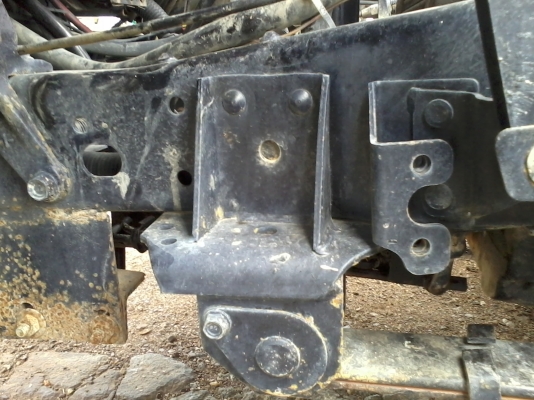 (ขายแล้วค่ะ คุณสำรวย) หกล้อดั้มอีซูสุ 3 คิว  88  แรงม้า เล่มพร้อ