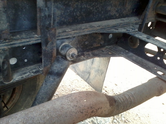 (ขายแล้วค่ะ คุณสำรวย) หกล้อดั้มอีซูสุ 3 คิว  88  แรงม้า เล่มพร้อ