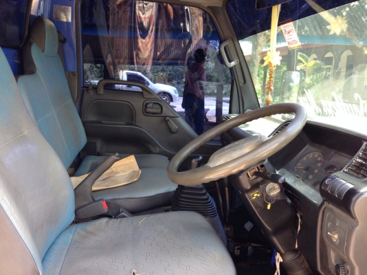 (ขายแล้วค่ะ คุณสำรวย) หกล้อดั้มอีซูสุ 3 คิว  88  แรงม้า เล่มพร้อ