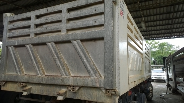 กระบะดั้ม..สวย..สภาพยังใหม่.ครบชุด ยกลงจากFUSO FN527 อุปกรณ์สามมิตร..