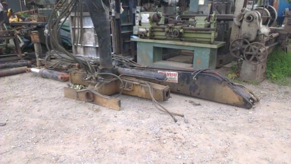 Sell> ขายเฮี้ยบ 3 ตัน ยี่ห้อ HIAB รถพัง เจ้าของเดิมจึงขาย เปลี่ยนสายมาใหม่ เปลี่ยนคอนโทรล ทำตัวนั่งขับ พร้อมใช้งานครับ