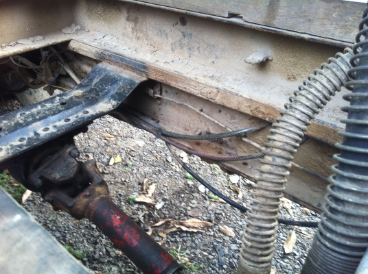 ขาย10ล้อหัวยาวเพลาเดียวดัมพ์ช่วงล่างใหญ่ครับ สวย สวย ครับ