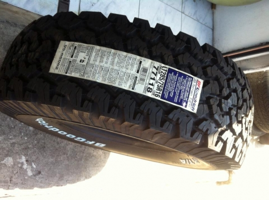 ยางใหม่ BF Goodrich All-terrain ขนาด 285 75 r16 เส้นละ 8500บาท