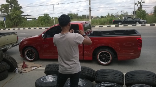 ขายล้อใหม่ขอบ18 6รูชุดละ19800 ขายล้อใหม่ขอบ18 6รูชุดละ19800