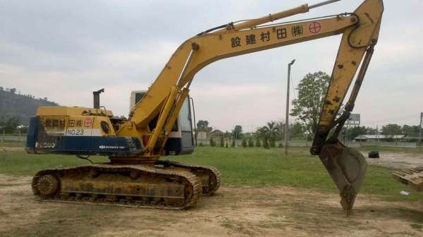 Komatsu PC200-5 ไฟฟ้าเต็ม,คอนโทลสั้น,เอกสาร Inv พร้อม