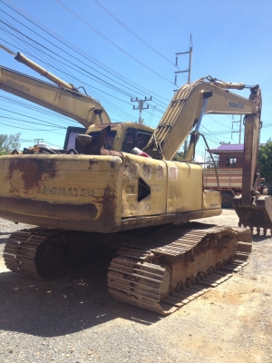 ขายด่วน KOMATSU PC200-6ตามสภาพค่ะ ขายด่วน KOMATSU PC200-6ตามสภาพค่ะ
