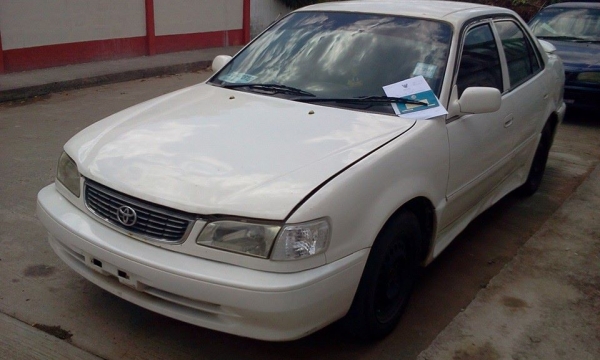 ขาย เก๋ง Toyota เครือง1.6 ติดแก็ส รถเดิมสวยๆ ขายตัดคับ ซื้อได้เท่าไรว่ามา แบ่งกันทำกินคับ ขับกลับได้เลย