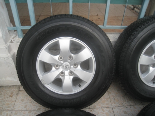 ขายล้อแม็ก vigo 16" 6 รู 139.7 พร้อมยางปี13 สนใจติดต่อเล็กคลองสามครับ 081-3747940