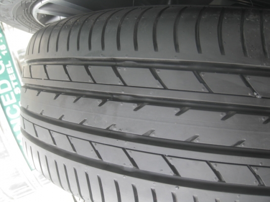 ขายล้อแม็กป้ายแดง new altis 16" 5รู100 พร้อมยางปี14  สนใจติดต่อเล็กคลองสามครับ 081-3747940